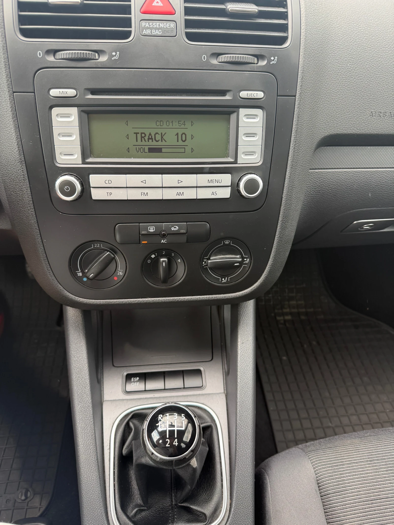 VW Golf 5* 1.9* Топ състояние , снимка 12 - Автомобили и джипове - 54734045