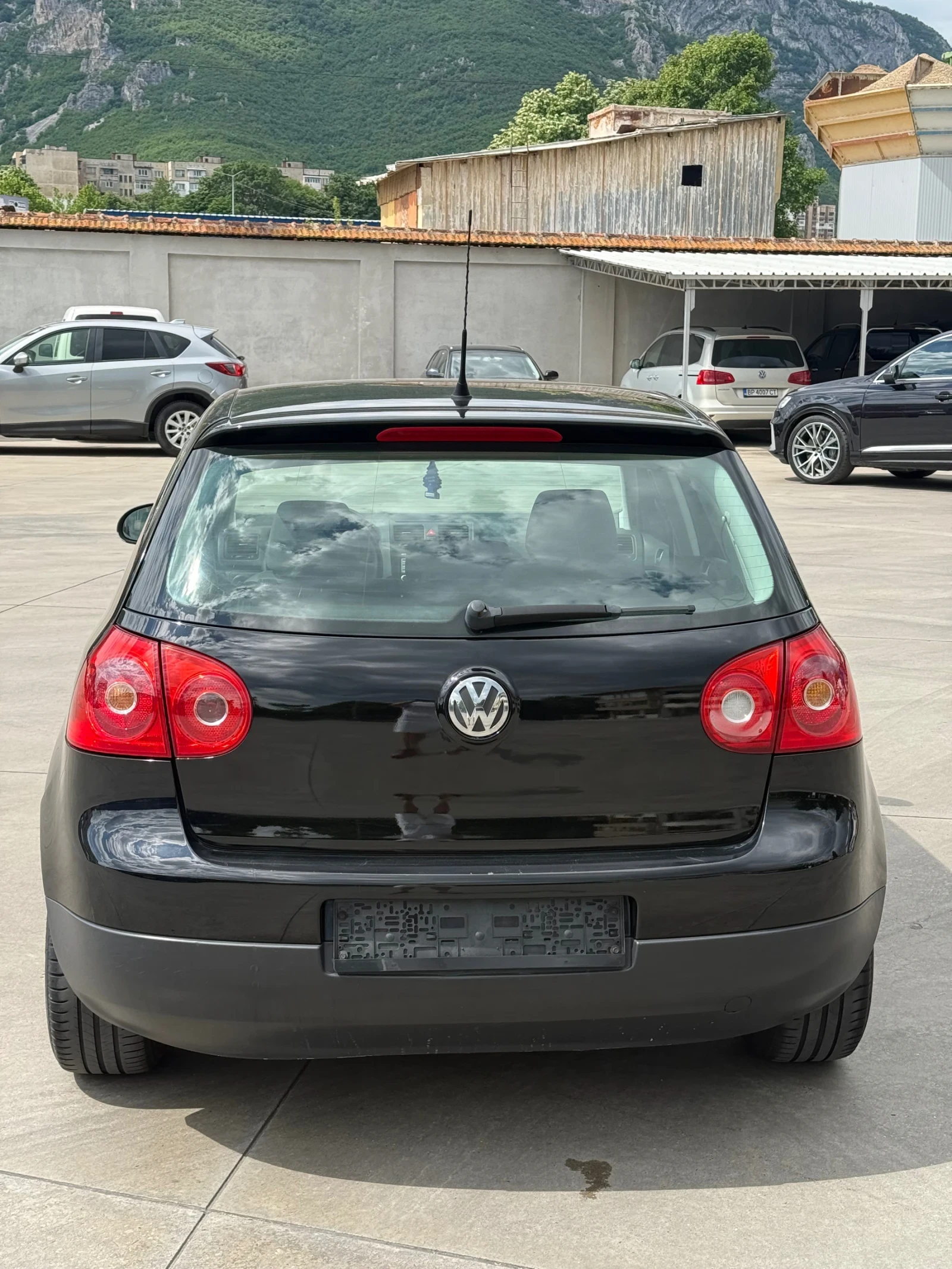 VW Golf 5* 1.9* Топ състояние , снимка 5 - Автомобили и джипове - 54734045