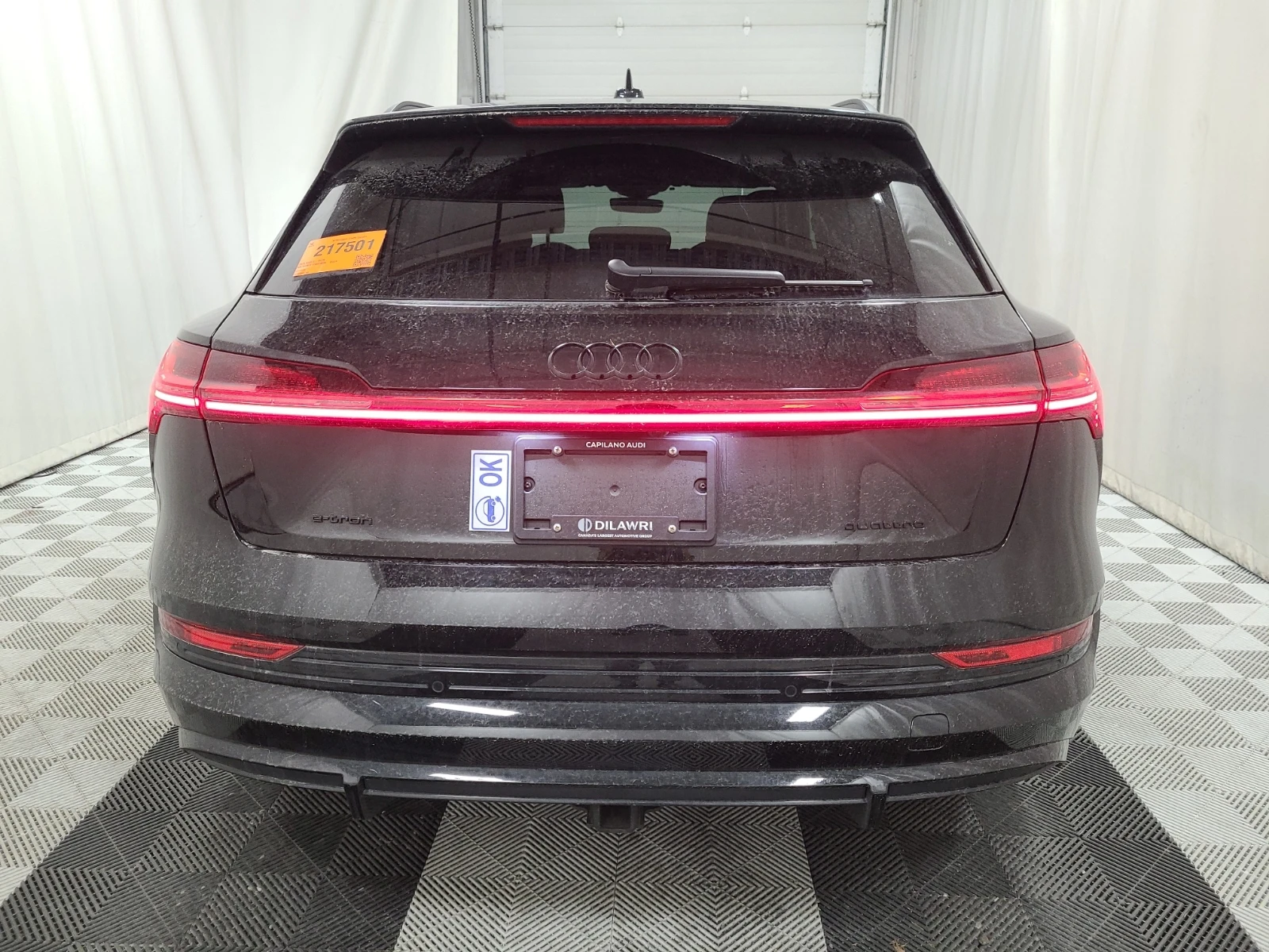 Audi E-Tron TECHNIK, снимка 4 - Автомобили и джипове - 54757221