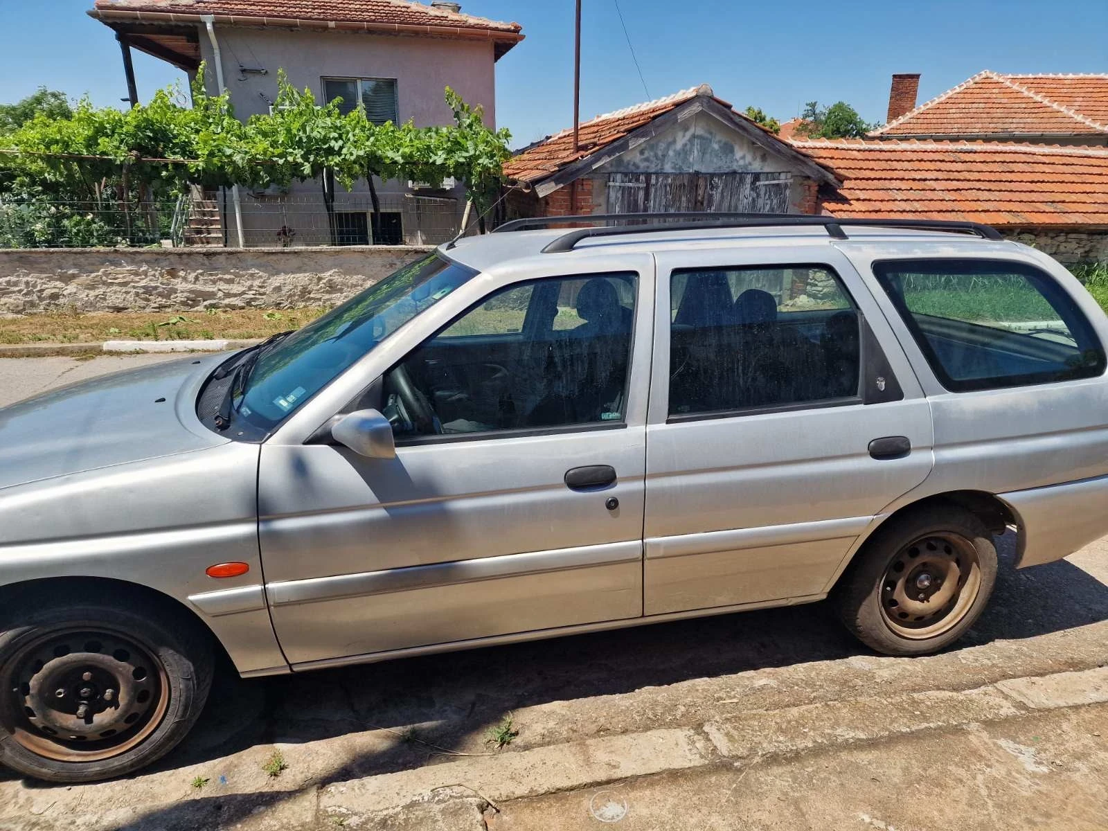 Ford Escort, снимка 3 - Автомобили и джипове - 55079956