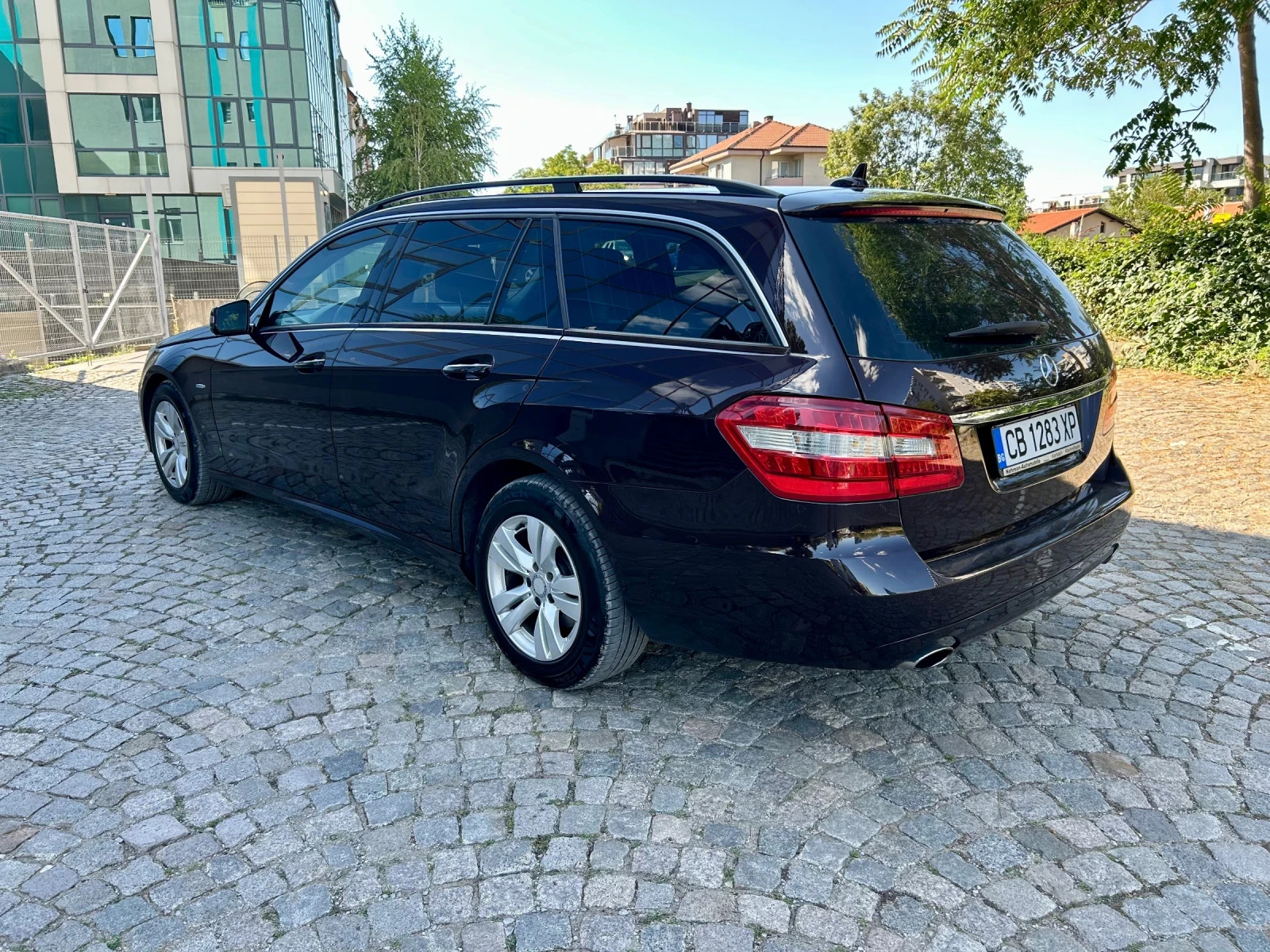 Mercedes-Benz E 350 265 HP 7G TRONIC, снимка 4 - Автомобили и джипове - 55243784