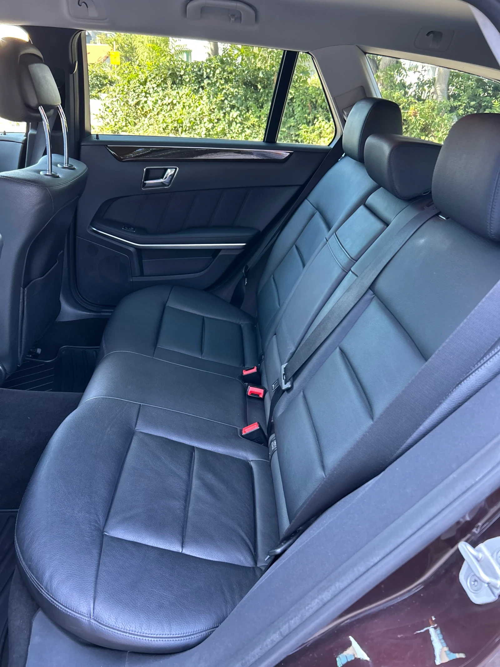 Mercedes-Benz E 350 265 HP 7G TRONIC, снимка 13 - Автомобили и джипове - 55243784
