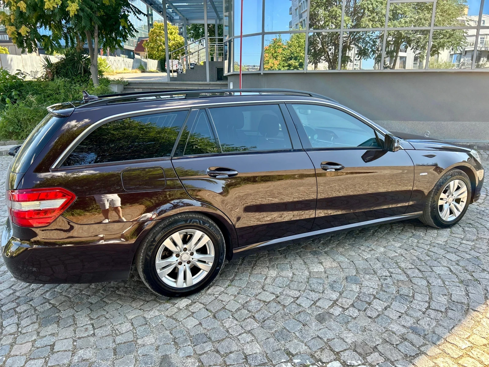 Mercedes-Benz E 350 265 HP 7G TRONIC, снимка 6 - Автомобили и джипове - 55243784