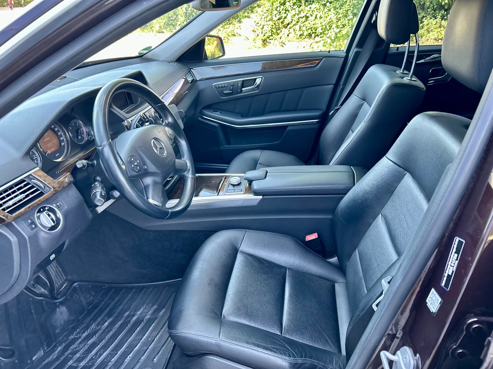 Mercedes-Benz E 350 265 HP 7G TRONIC, снимка 12 - Автомобили и джипове - 55243784