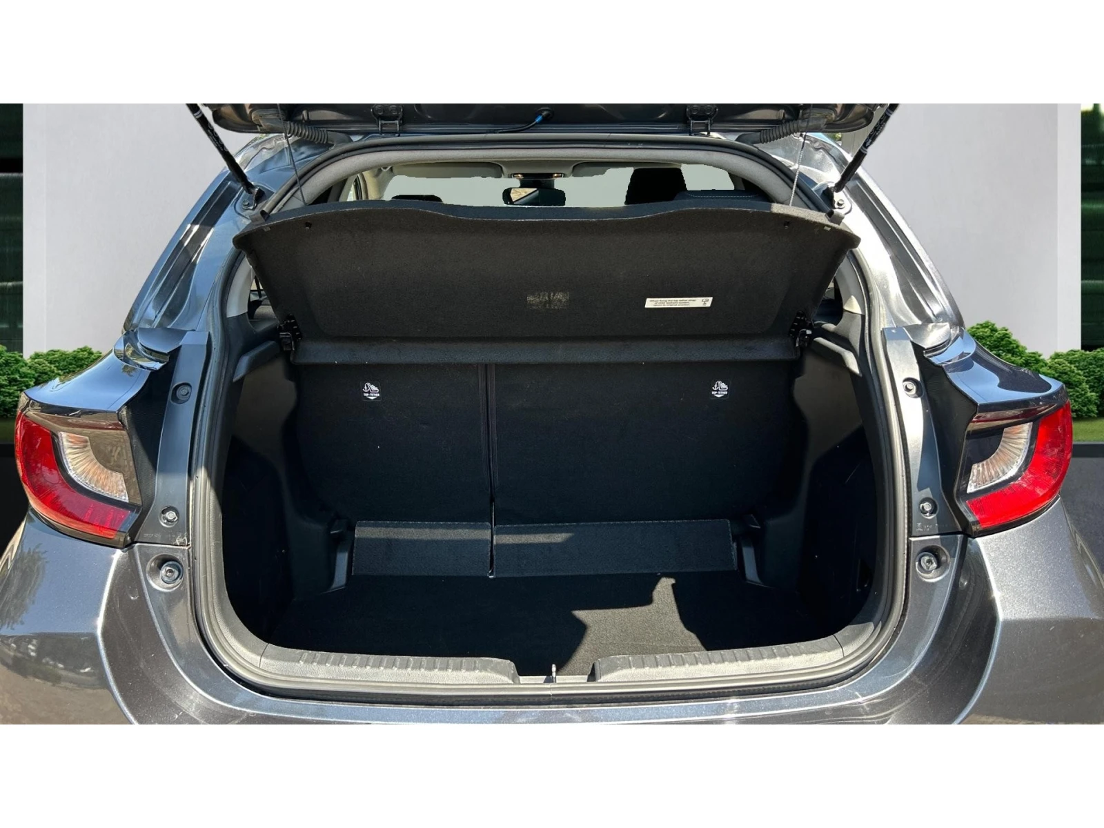Toyota Yaris 1.5i M/T, Месечна вноска от 215  , снимка 10 - Автомобили и джипове - 55537471