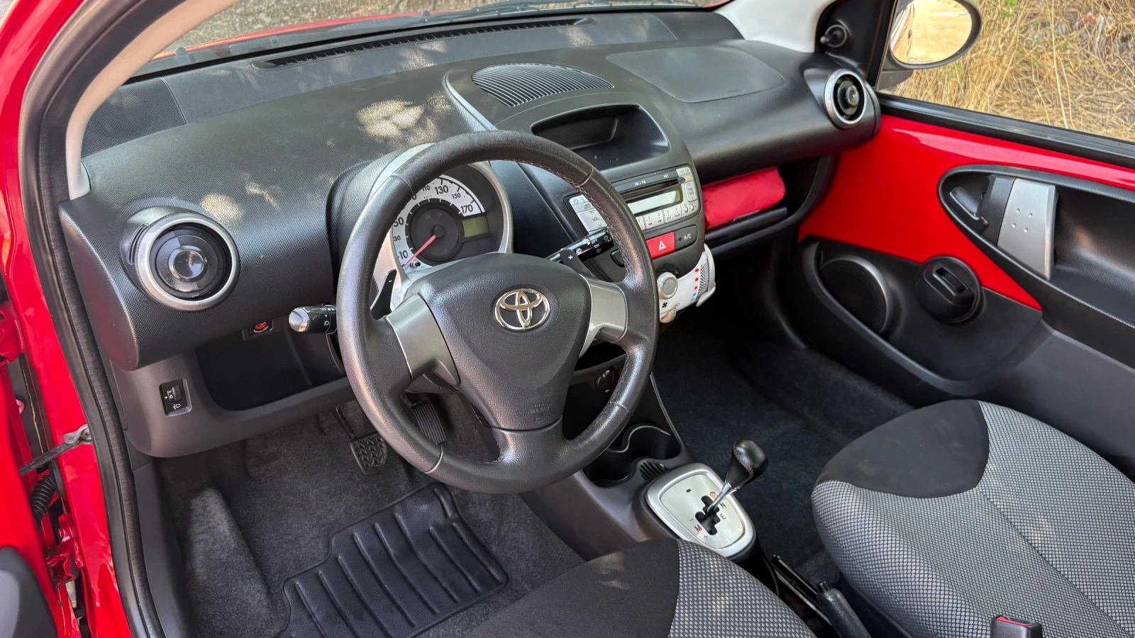 Toyota Aygo Автоматик Германия ТОП, снимка 7 - Автомобили и джипове - 55630373