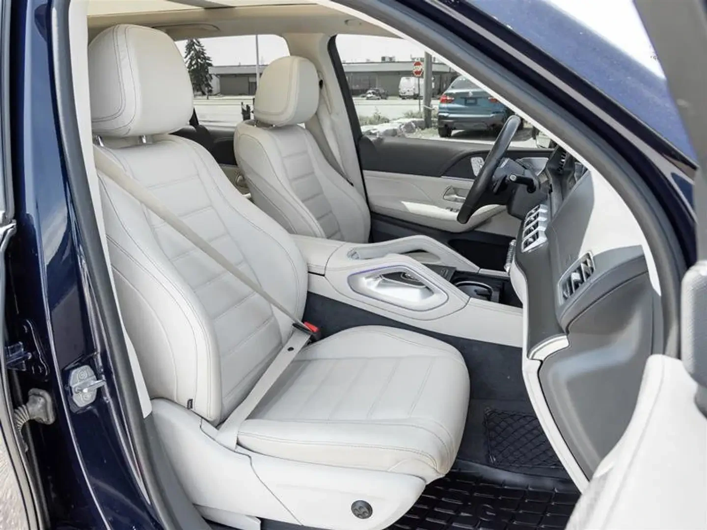 Mercedes-Benz GLE 450 AMG* LINE* BURMESTER* 360КАМЕРА* ДИСТРОНИК* МАСАЖ*, снимка 16 - Автомобили и джипове - 55792865