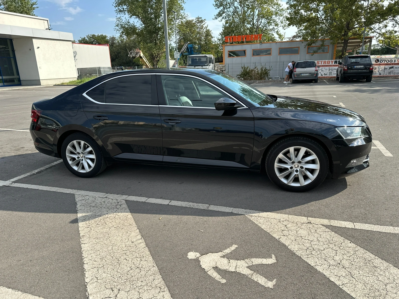 Skoda Superb 2.0 DSG, снимка 3 - Автомобили и джипове - 55995588