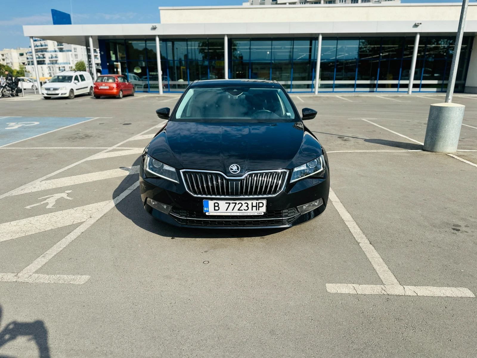 Skoda Superb 2.0 DSG, снимка 2 - Автомобили и джипове - 55995588