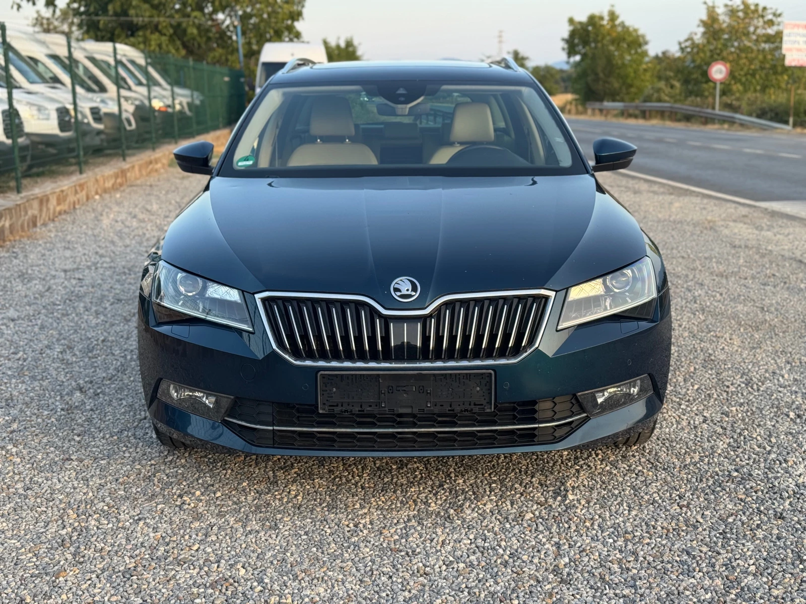Skoda Superb 2.0TDI* FACELIFT* 4x4* 150ps* PANORAMA, снимка 2 - Автомобили и джипове - 56083151