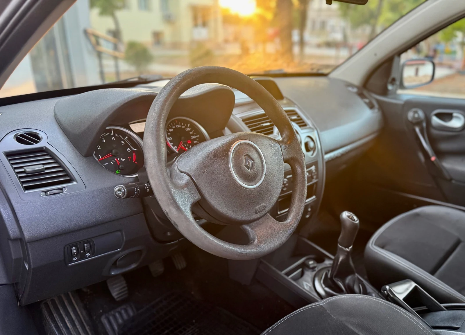 Renault Megane 1.6i/ ��������� ��������� | Mobile.bg � ����������� 9