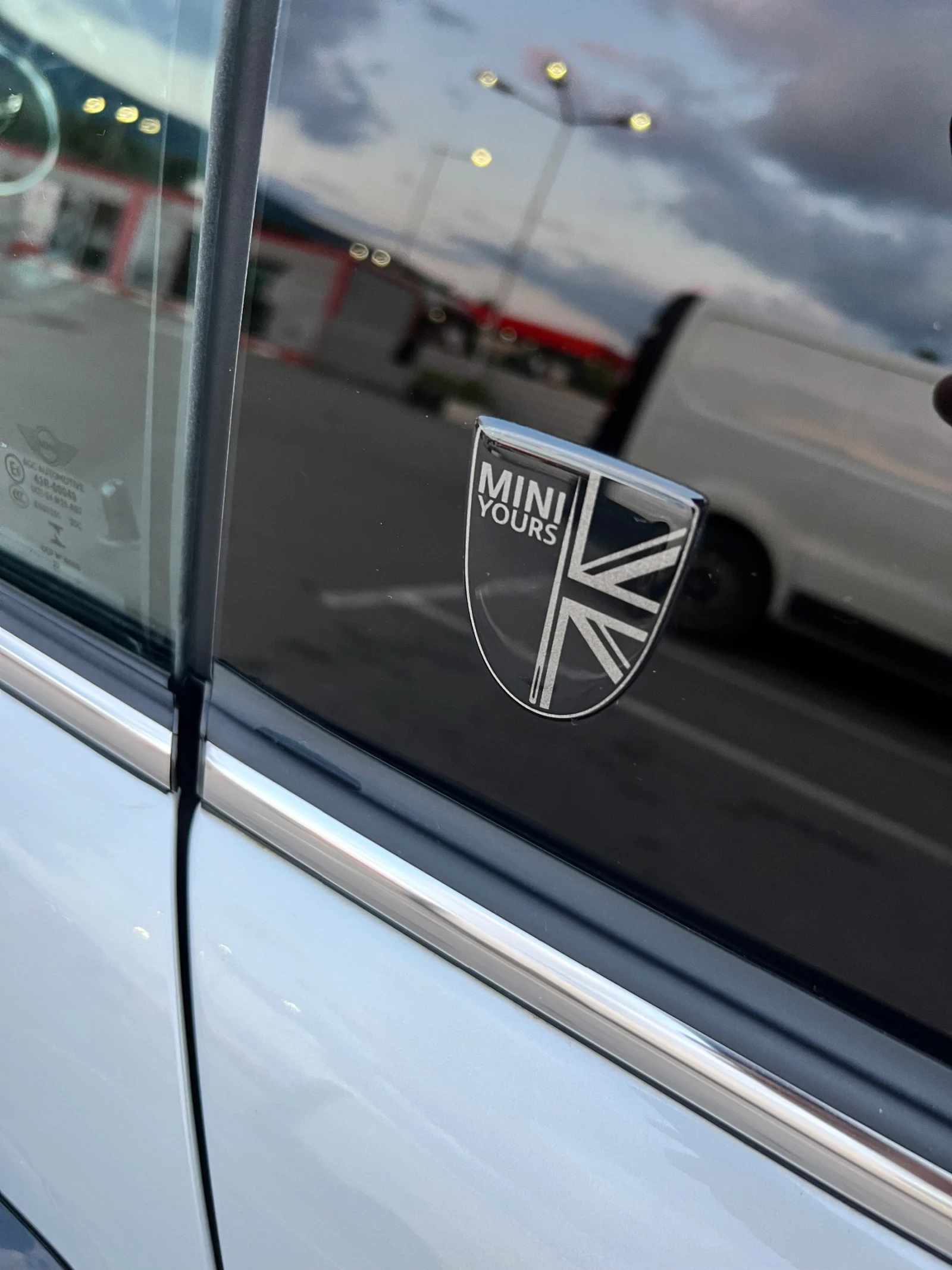 Mini Cooper s Yours Trim XL, снимка 8 - Автомобили и джипове - 56434698