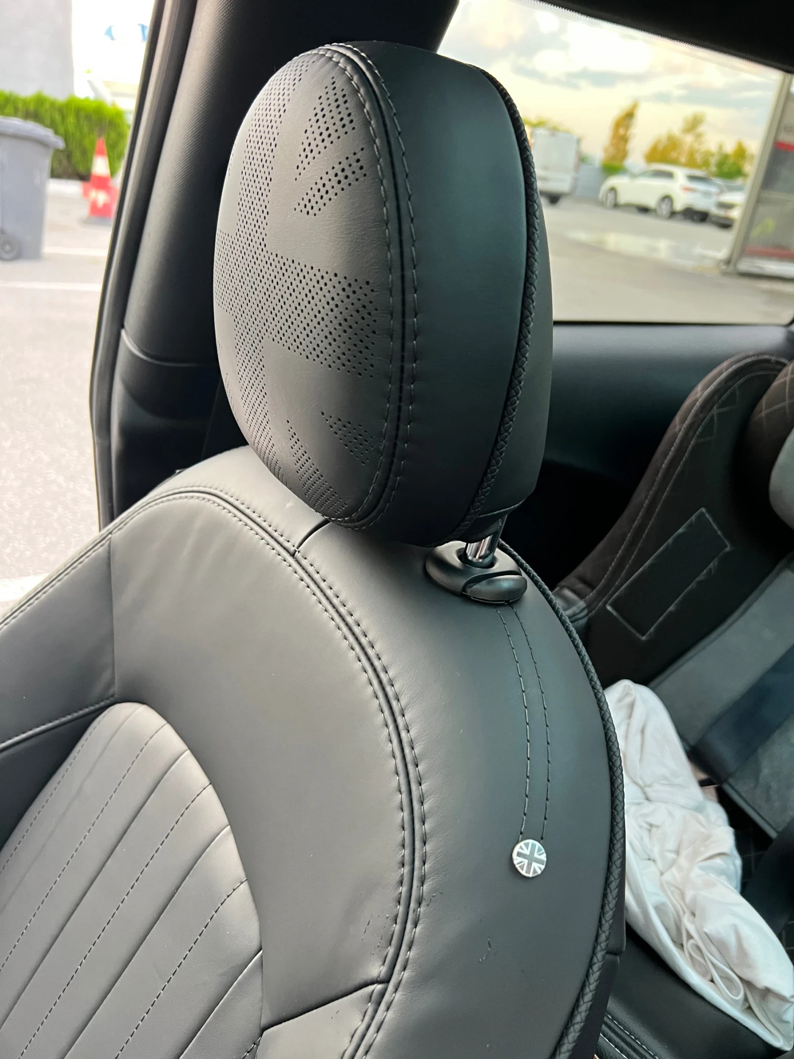 Mini Cooper s Yours Trim XL, снимка 10 - Автомобили и джипове - 56434698
