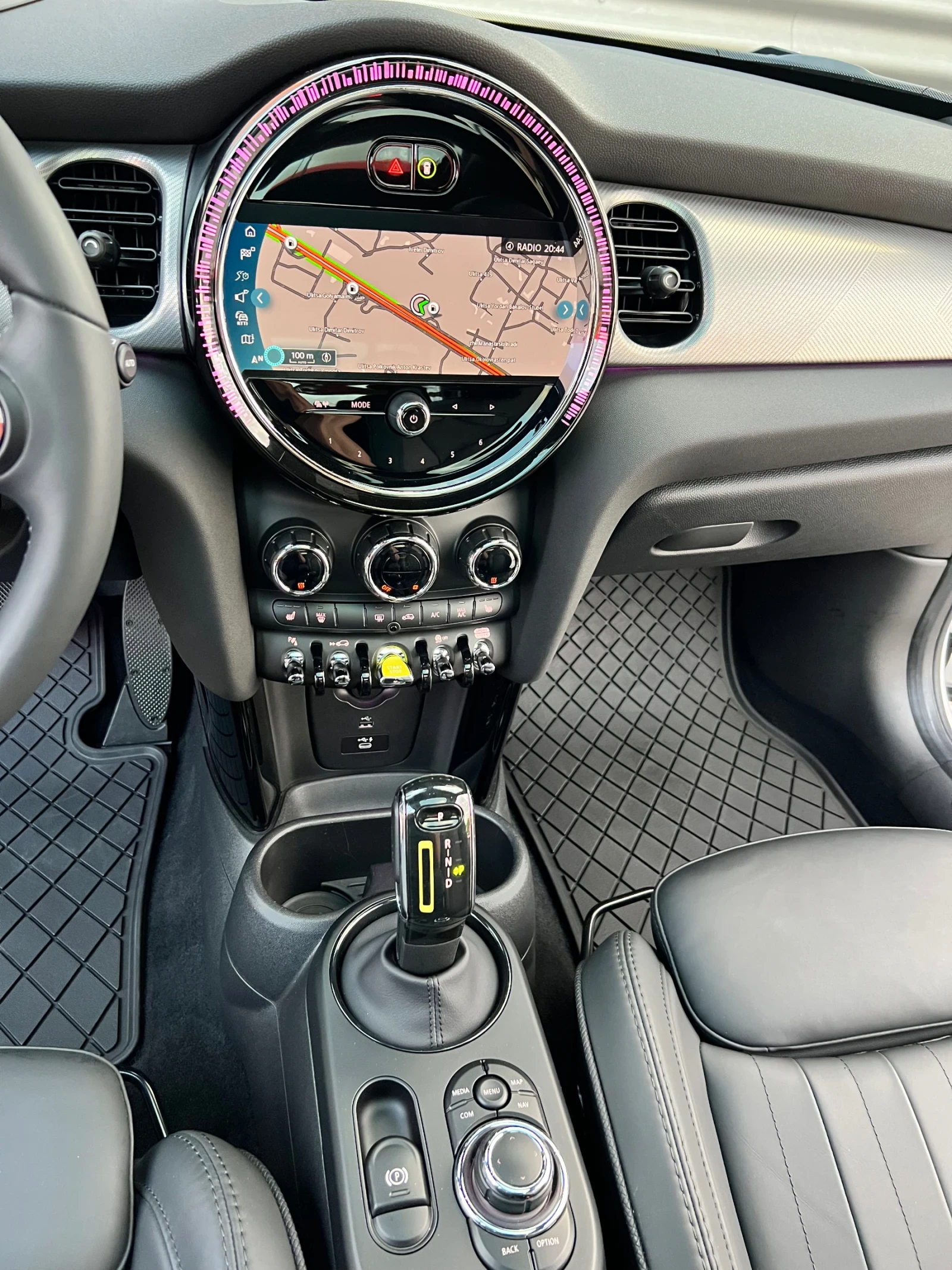 Mini Cooper s Yours Trim XL, снимка 14 - Автомобили и джипове - 56434698