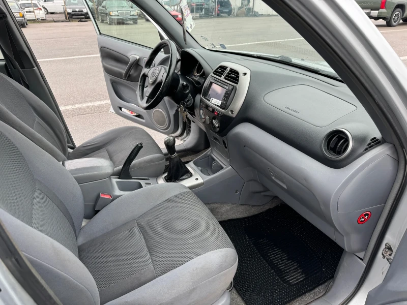 Toyota Rav4 2.0D4D, снимка 5 - Автомобили и джипове - 47979978