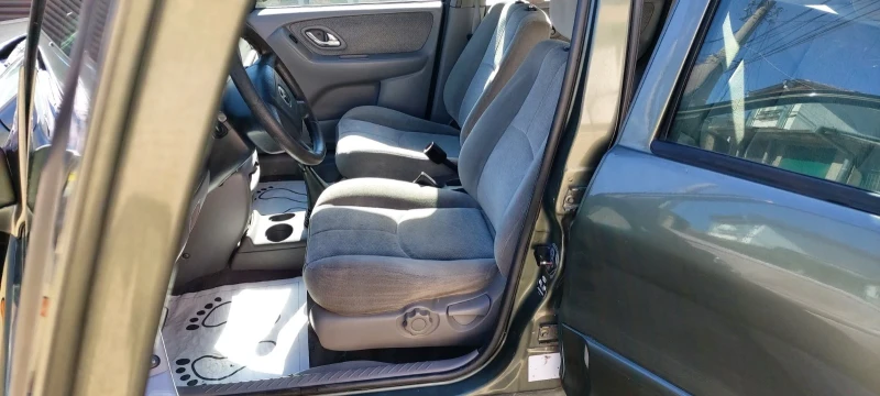 Mazda Tribute, снимка 7 - Автомобили и джипове - 48768619