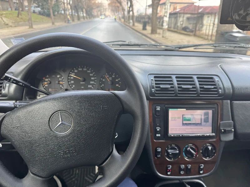 Mercedes-Benz ML 270, снимка 3 - Автомобили и джипове - 49279199