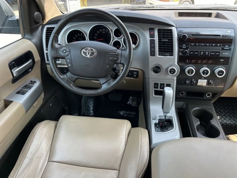 Toyota Sequoia LIMITED* ЗАЩИТЕНО КУПЕ* * ПОДГРЕВ* 5.7* KEYLESS* 4, снимка 5 - Автомобили и джипове - 52317741
