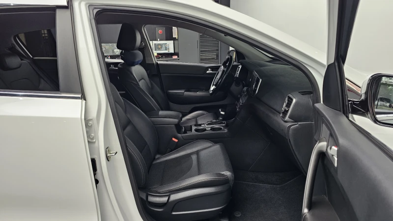 Kia Sportage 2.0 2WD NOBLESSE autogeorge.com , снимка 9 - Автомобили и джипове - 52176597