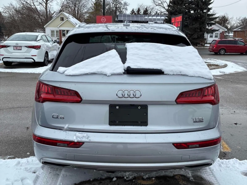 Audi Q5 * Technik * CARFAX * БЕЗ ПЪРВОНАЧАЛНА ВНОСКА, снимка 4 - Автомобили и джипове - 53091030