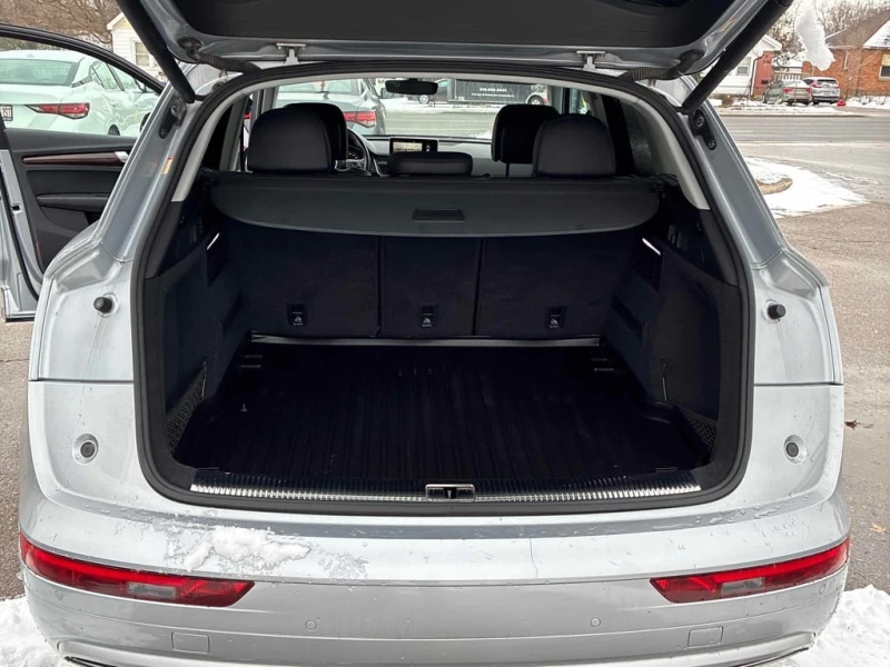 Audi Q5 * Technik * CARFAX * БЕЗ ПЪРВОНАЧАЛНА ВНОСКА, снимка 12 - Автомобили и джипове - 53091030