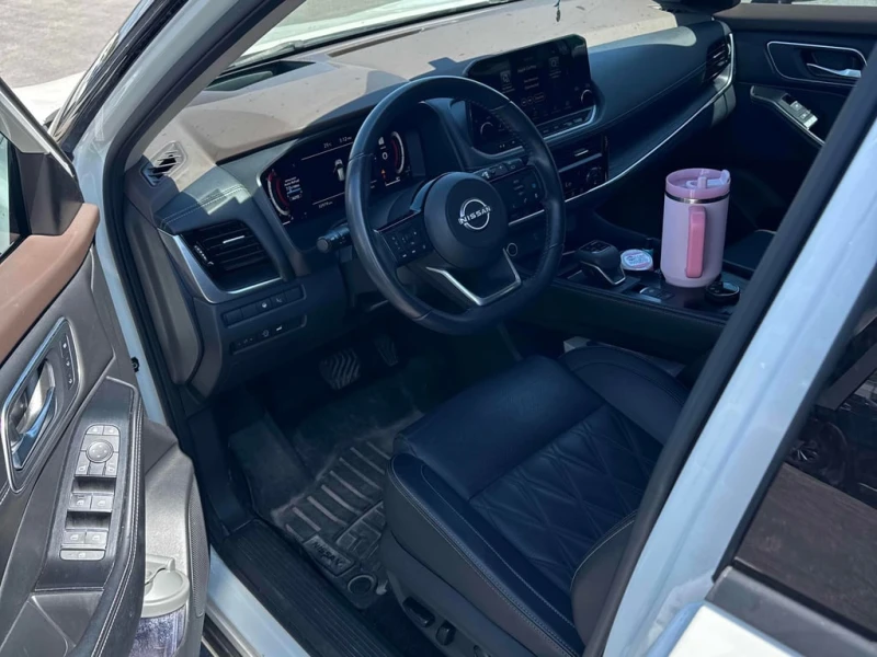 Nissan Rogue * Platinum * CARFAX * БЕЗ ПЪРВОНАЧАЛНА ВНОСКА, снимка 5 - Автомобили и джипове - 53110882