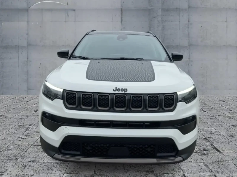 Jeep Compass Plug In Hybrid Гаранционен, снимка 2 - Автомобили и джипове - 53209139