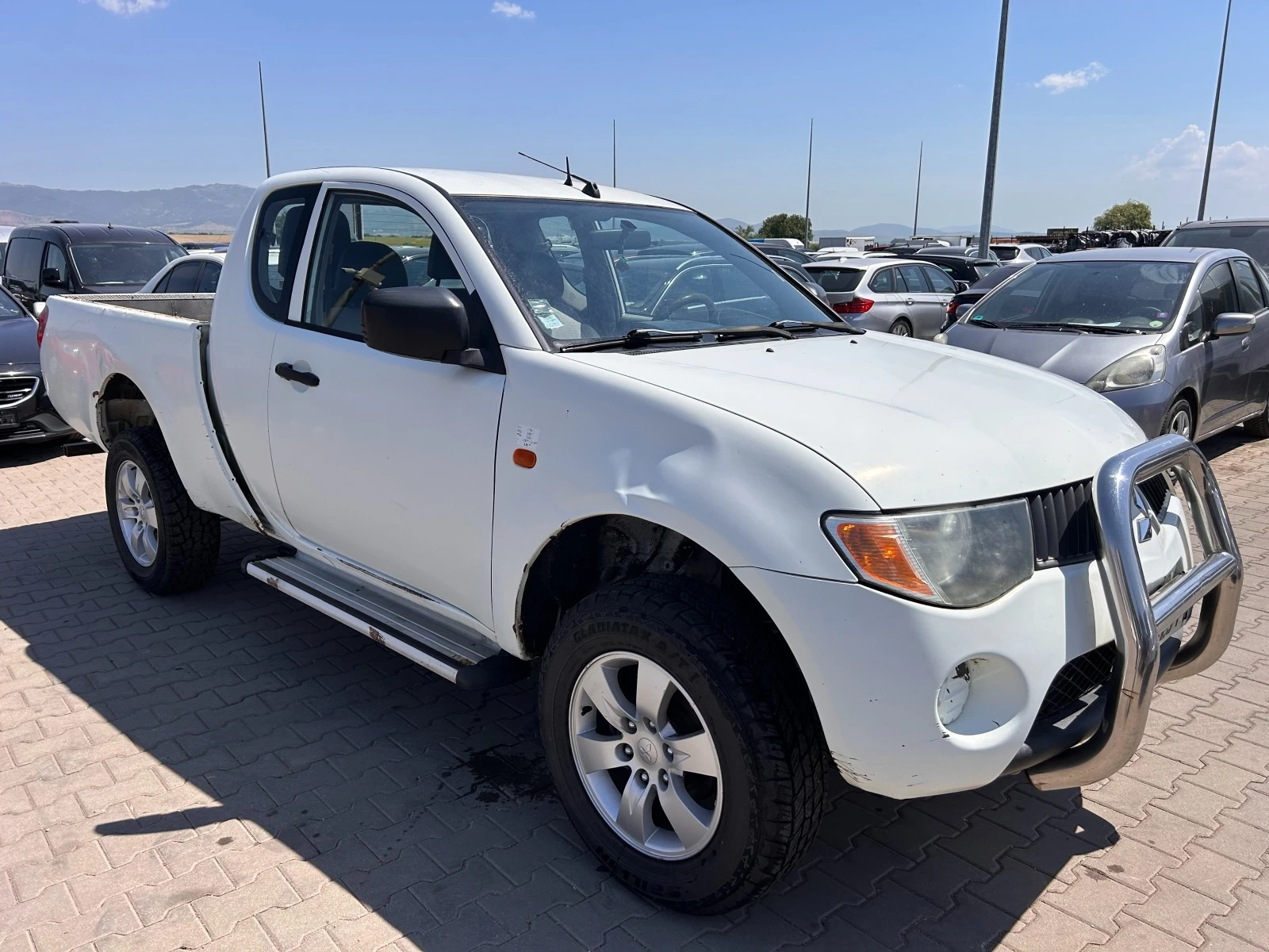 Mitsubishi L200 2.5TDI 4X4 EURO 3 ЛИЗИНГ - изображение 4