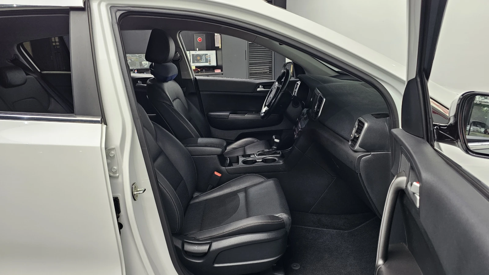 Kia Sportage 2.0 2WD NOBLESSE  - изображение 9