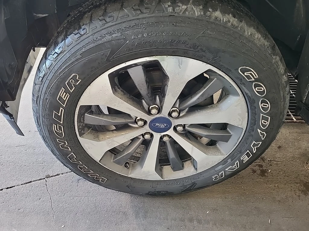 Ford F150 * LARIAT CREW CAB STD BED * CARFAX * ЦЕНА ДО БГ - изображение 8