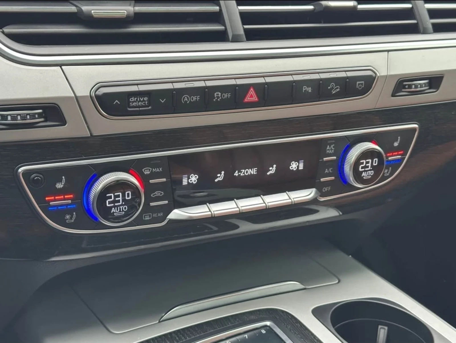 Audi Q7 2018/Massage/360/Bose/Комфорт салон/Без инцидент, снимка 16 - Автомобили и джипове - 53763662