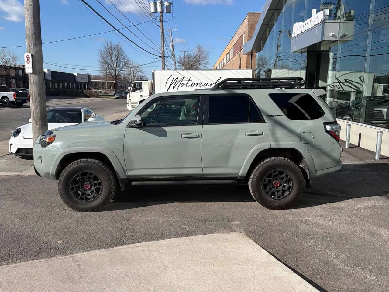 Toyota 4runner  | 4WD | TRD Pro | lunar Rock | , снимка 4 - Автомобили и джипове - 54424157
