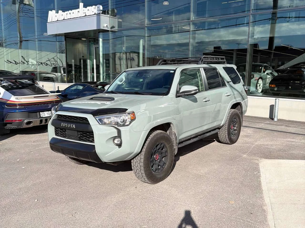 Toyota 4runner  | 4WD | TRD Pro | lunar Rock | 