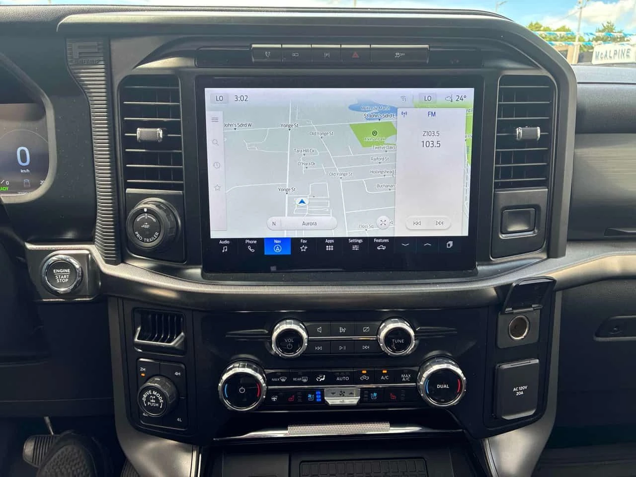 Ford F150 LARIAT | CARFAX | БЕЗ ПЪРВОНАЧАЛНА ВНОСКА, снимка 12 - Автомобили и джипове - 54931148