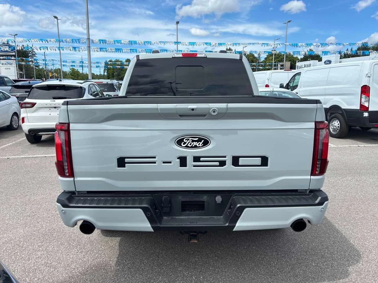 Ford F150 LARIAT | CARFAX | БЕЗ ПЪРВОНАЧАЛНА ВНОСКА, снимка 4 - Автомобили и джипове - 54931148
