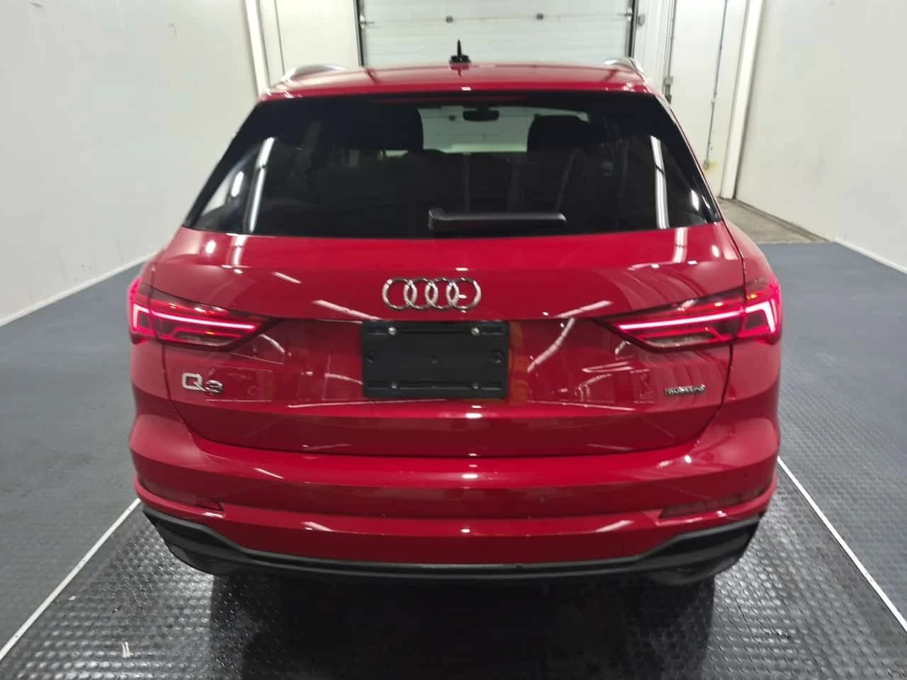 Audi Q3 * PROGRESSIV * CARFAX * ПОДГРЕВ * ПАНОРАМА * , снимка 16 - Автомобили и джипове - 55047864