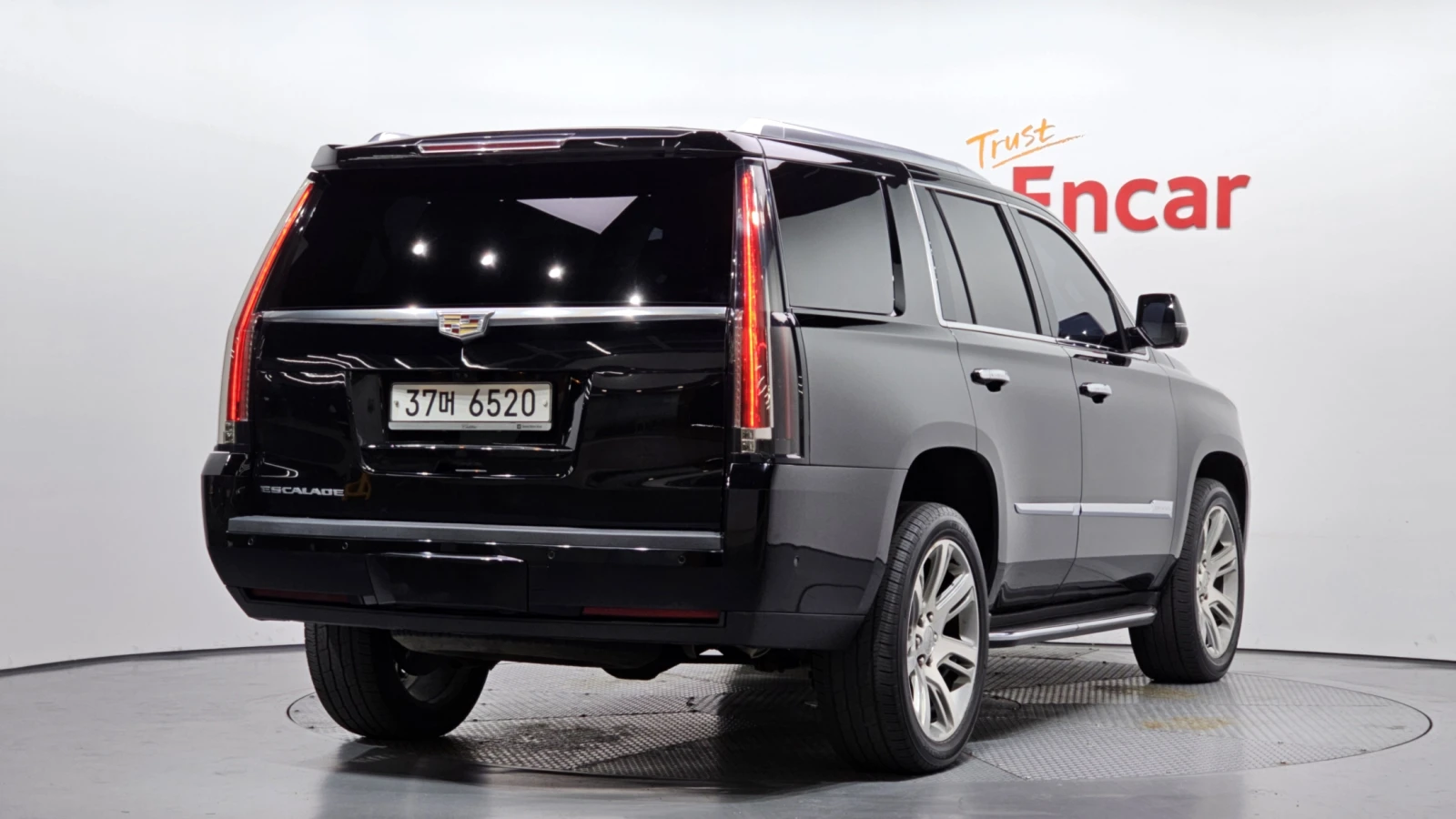 Cadillac Escalade 6.2* ЕЛ. БАГАЖНИК* BLIND SPOT* HUD* 360* КРАЙНА ЦЕ, снимка 2 - Автомобили и джипове - 55367080