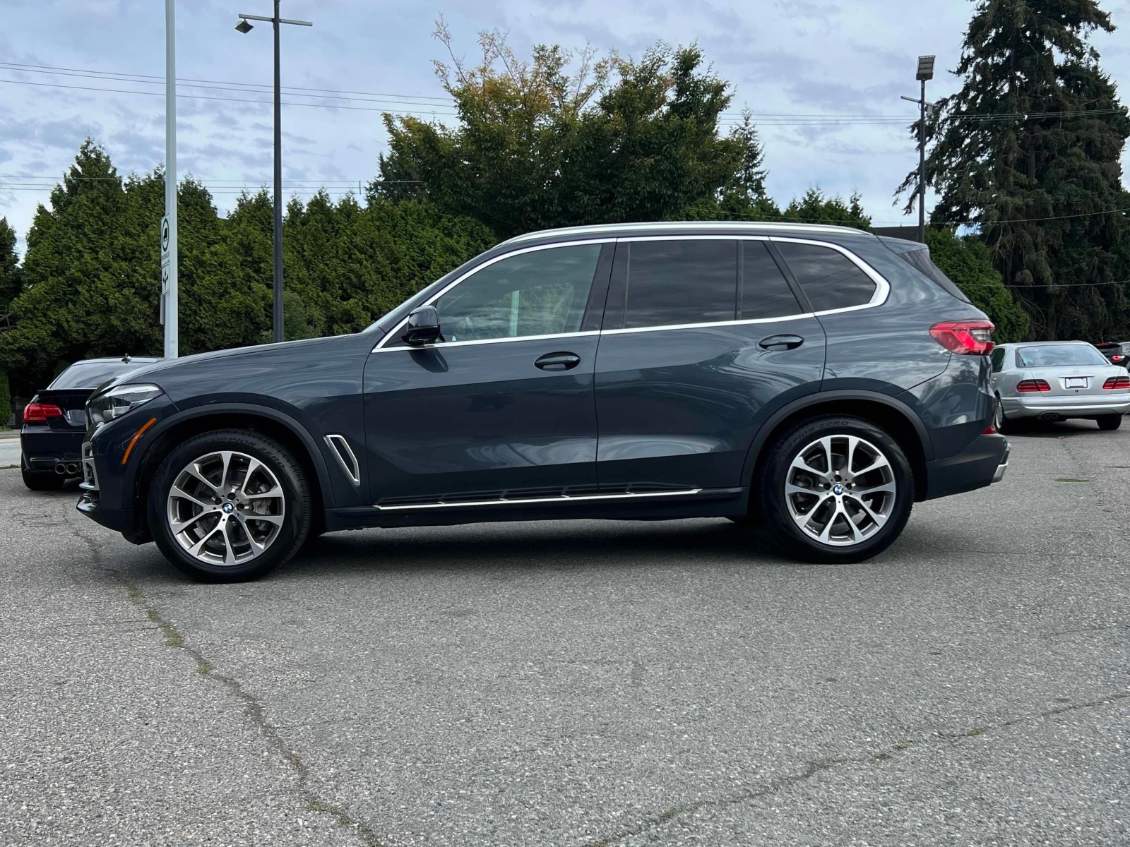 BMW X5 * xDrive40i * АВТОКРЕДИТ БЕЗ ПЪРВОНАЧАЛНА ВНОСКА* , снимка 2 - Автомобили и джипове - 55850961