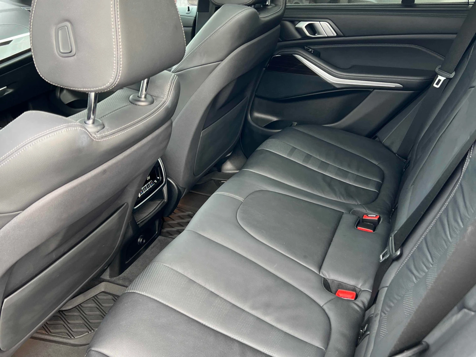BMW X5 * xDrive40i * АВТОКРЕДИТ БЕЗ ПЪРВОНАЧАЛНА ВНОСКА* , снимка 17 - Автомобили и джипове - 55850961