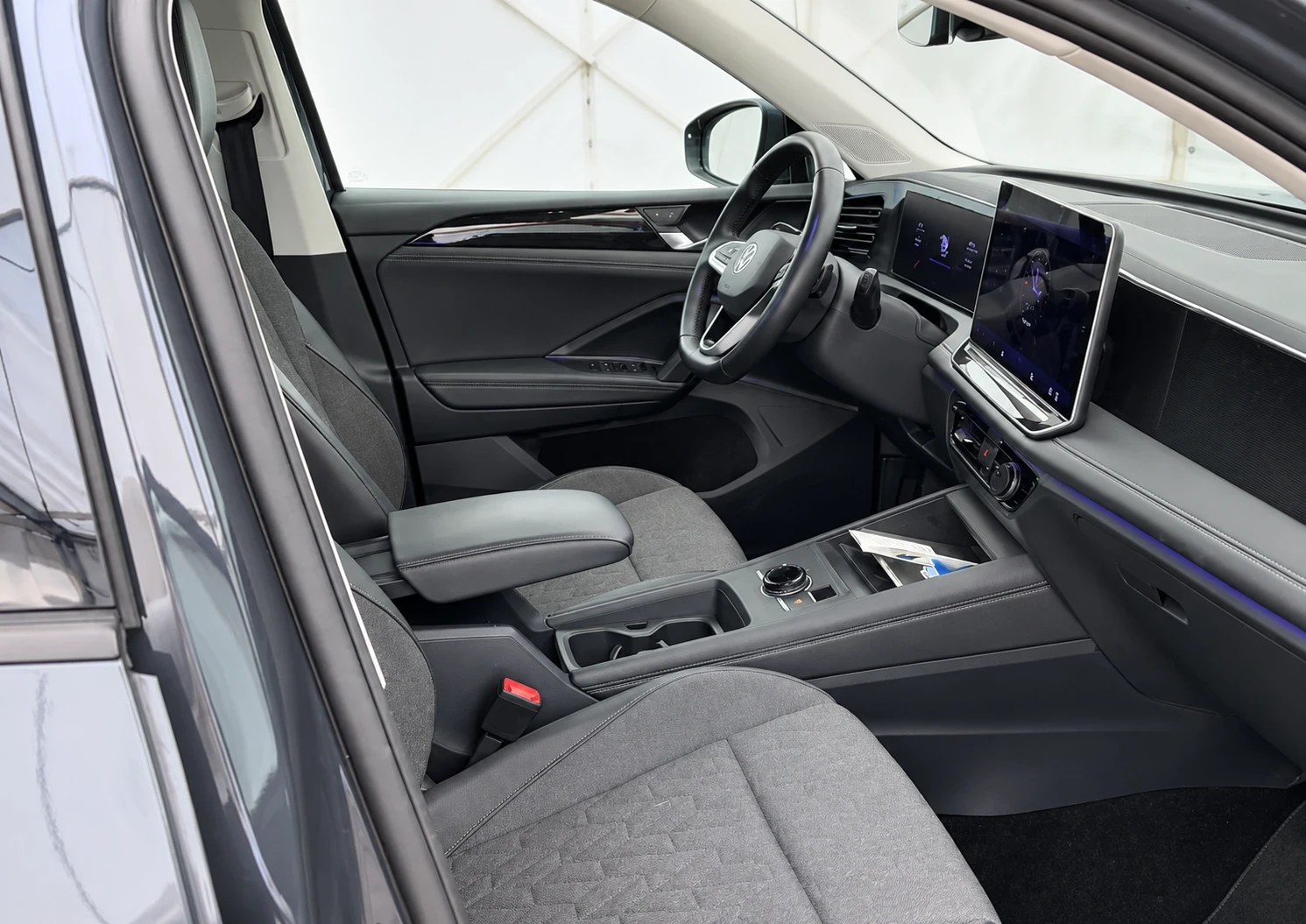 VW Tiguan 4Motion 193 �.�. DSG DCC Pro / HUD / 12�.�������� | Mobile.bg � ����������� 5