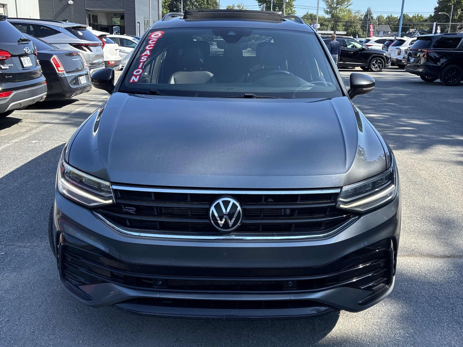 VW Tiguan Comfortline R-Line Black Edition / Carfax / Автокр, снимка 6 - Автомобили и джипове - 55963236