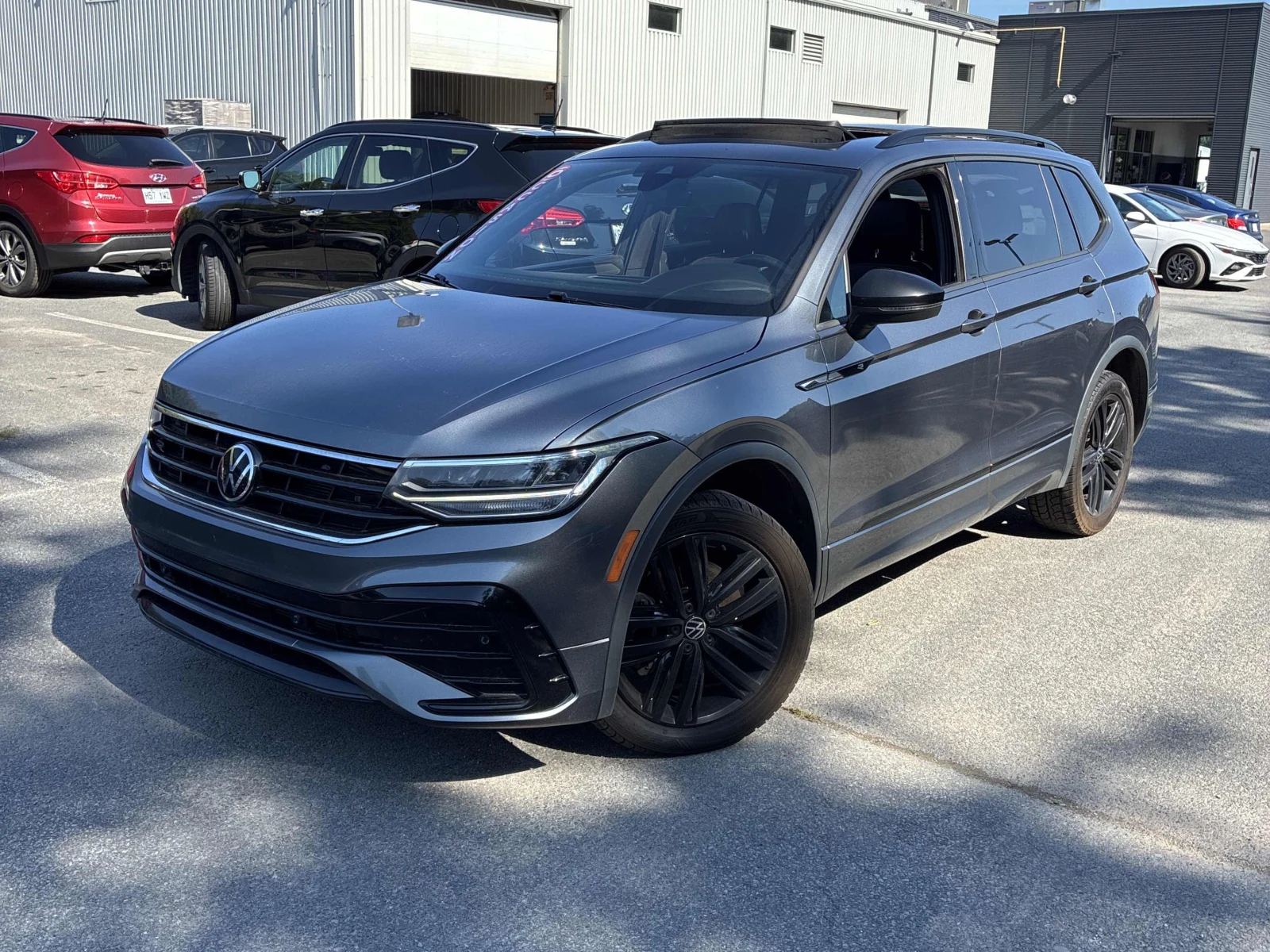 VW Tiguan Comfortline R-Line Black Edition / Carfax / Автокр