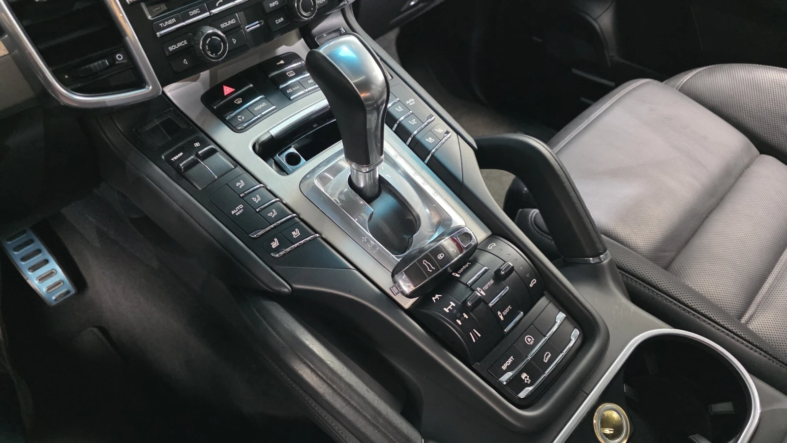 Porsche Cayenne Turbo* ЕЛ. БАГАЖНИК* ЛЮК* КРАЙНА ЦЕНА, снимка 9 - Автомобили и джипове - 55983882