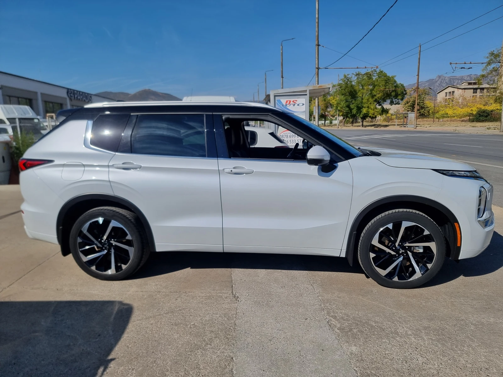 Mitsubishi Outlander Bose-360-kameri-podgrevi-keyless-7m-euro-6d, снимка 2 - Автомобили и джипове - 56448062