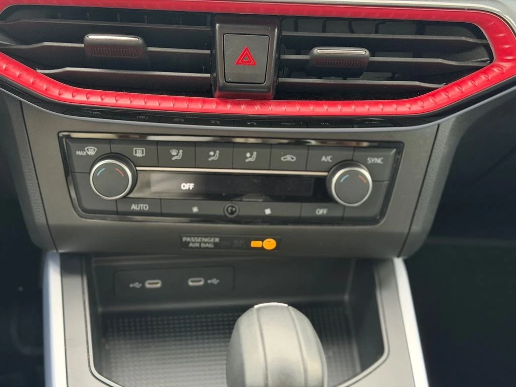 Seat Arona, снимка 9 - Автомобили и джипове - 56461180
