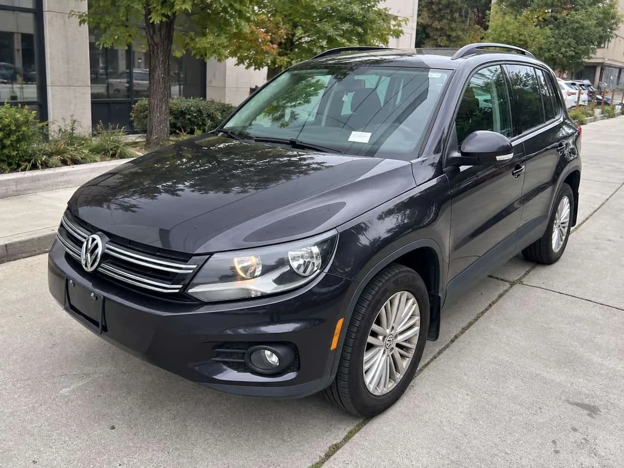 VW Tiguan, снимка 3 - Автомобили и джипове - 56710598