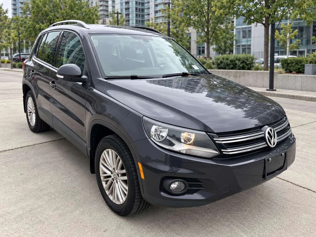 VW Tiguan, снимка 8 - Автомобили и джипове - 56710598