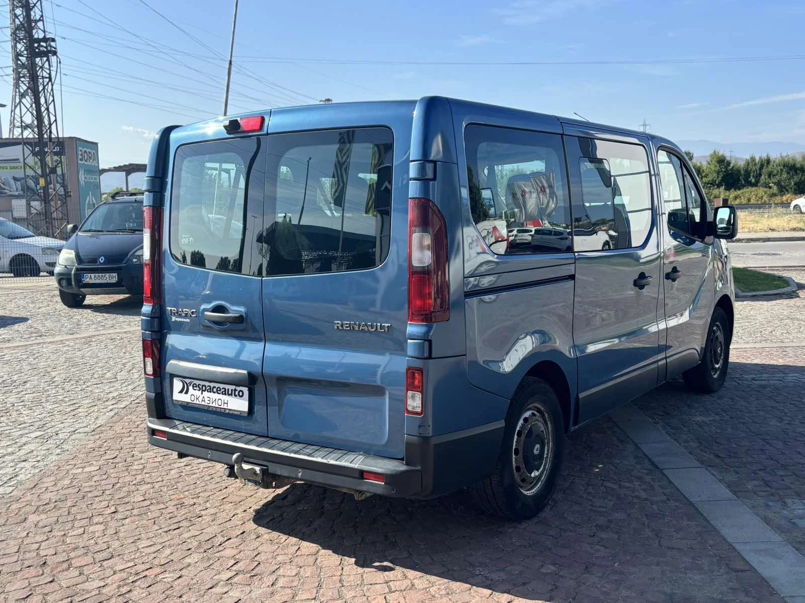 Renault Trafic L1H1 8+ 1 Energy dCi 125 к.с. BVM6 - изображение 2