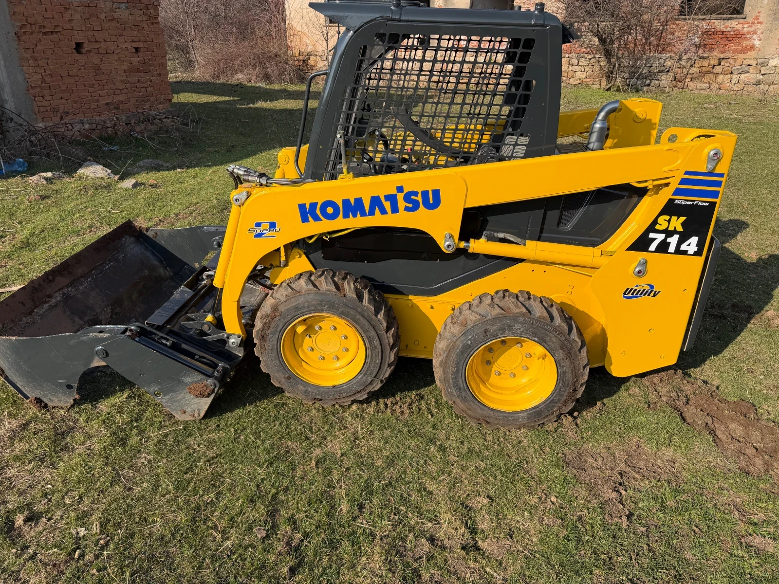 ���� ����� �������� Komatsu SK 714 ��� ���� ��������� ��������� ���� | Mobile.bg � ����������� 5