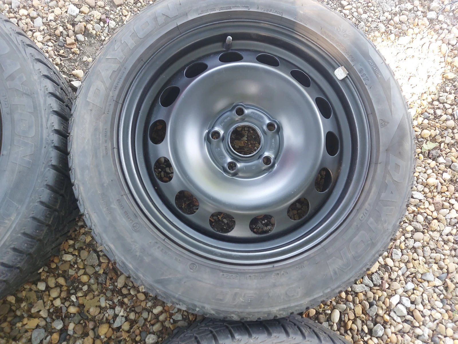 Гуми с джанти Dayton 205/55R16, снимка 4 - Гуми и джанти - 56112180